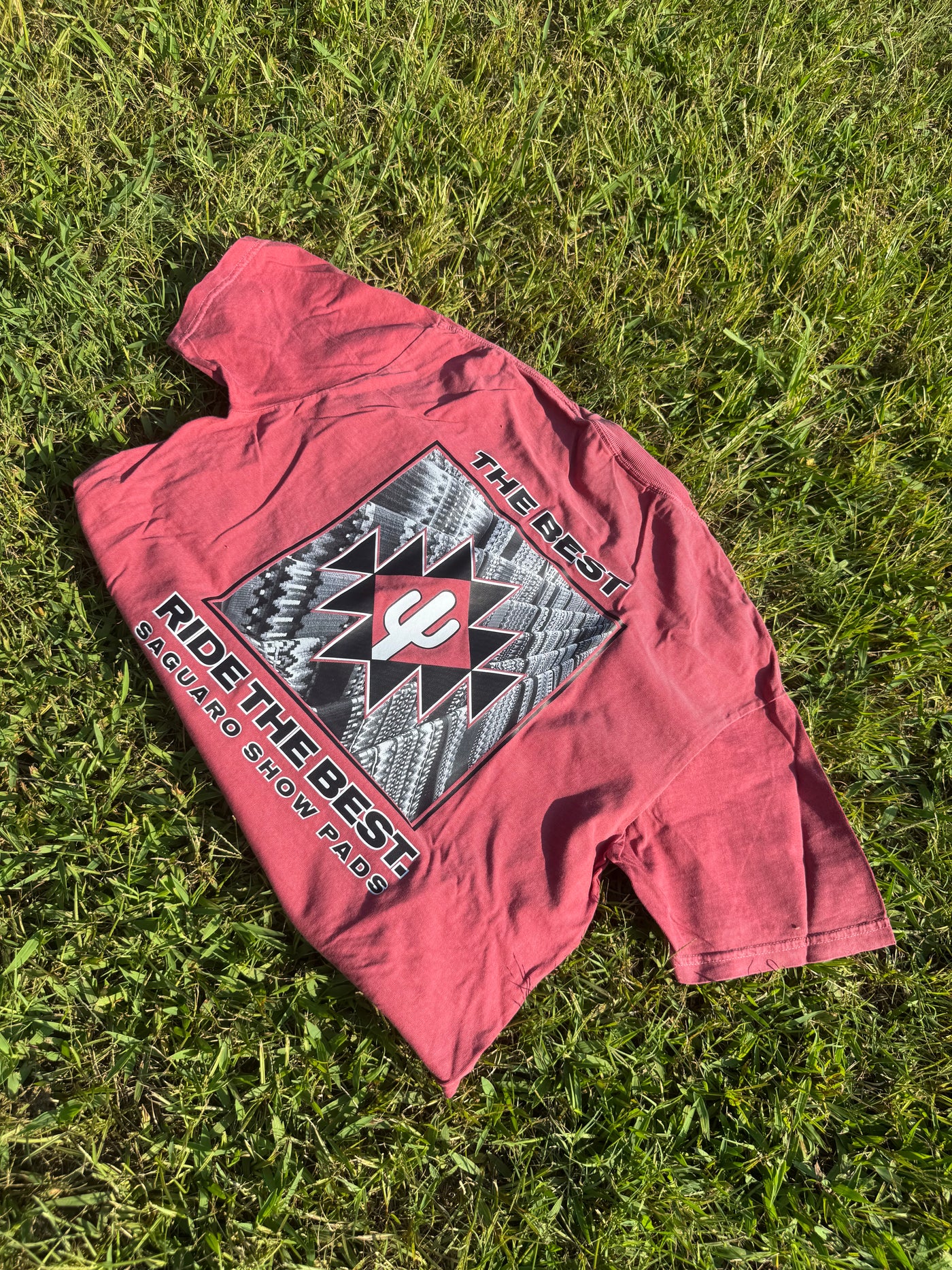 SAGUARO "THE BEST RIDE THE BEST" TEE / CRIMSON