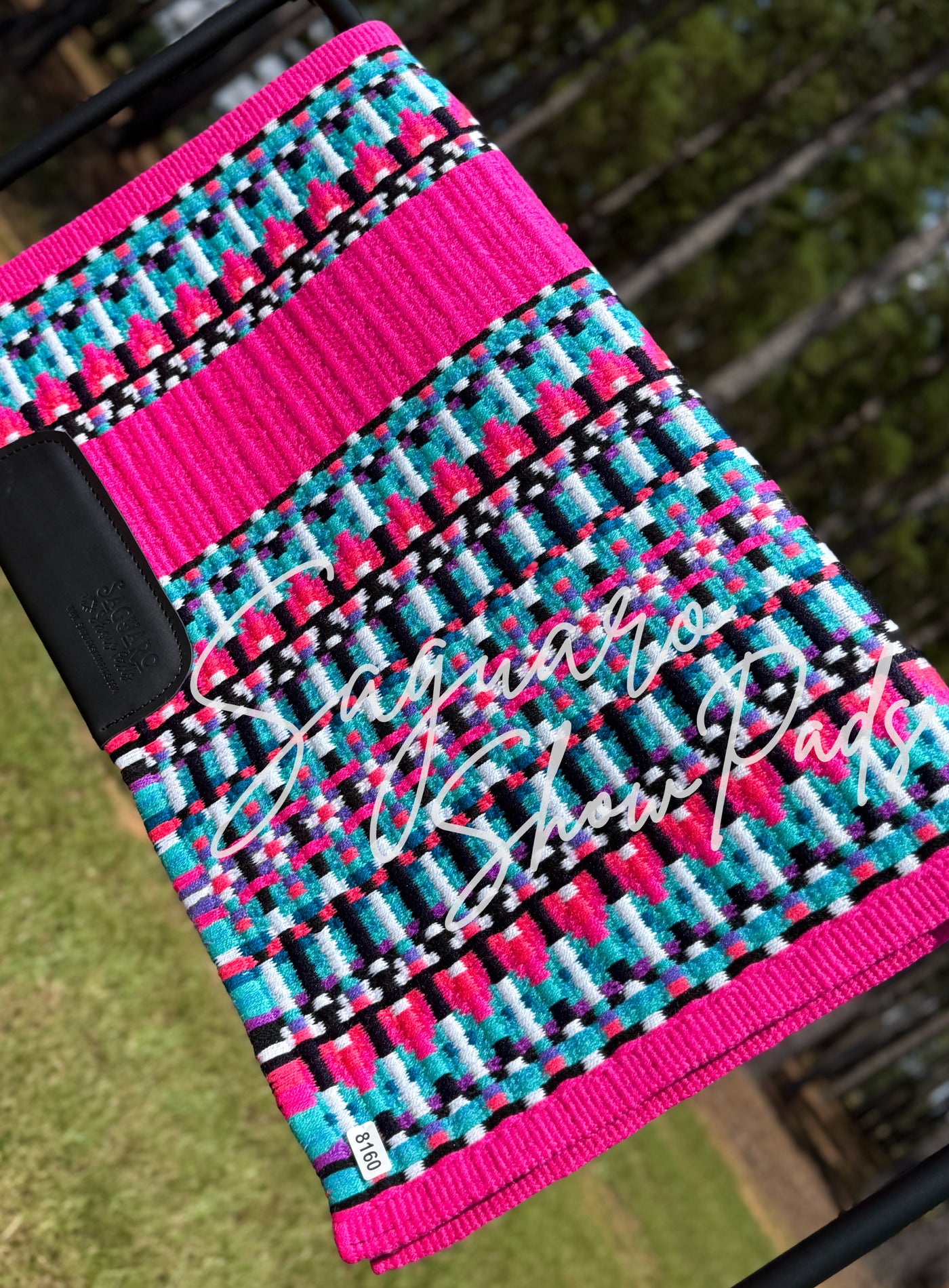 #8160 "Windemere" Show Pad